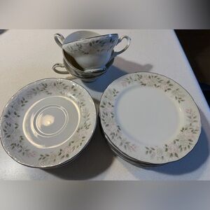 Elegant Floral Dinnerware Set